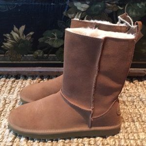 American eagle cozy boots